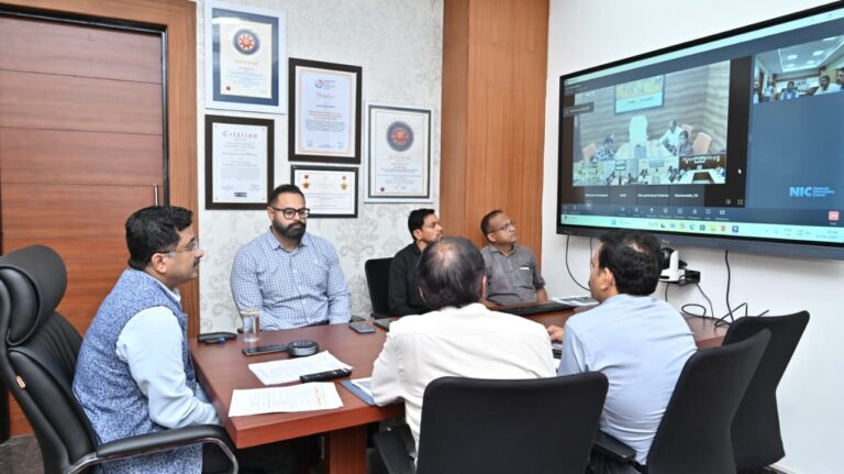 आदि कर्मयोगी अभियान: प्रमुख सचिव बोरा ने ली प्रदेश के 28 जिलों के कलेक्टरों की वीडियो कॉन्फ्रेंसिंग