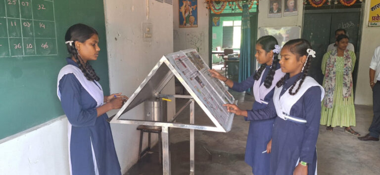 ज्ञान का खुल रहा द्वार – विद्यार्थियों की सोच बदल रही अखबार