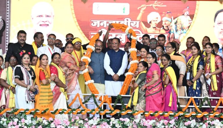 देश के जनजातीय समाज को आगे बढ़ाने का काम कर रहे प्रधानमंत्री  नरेंद्र मोदी : मुख्यमंत्री विष्णु देव साय