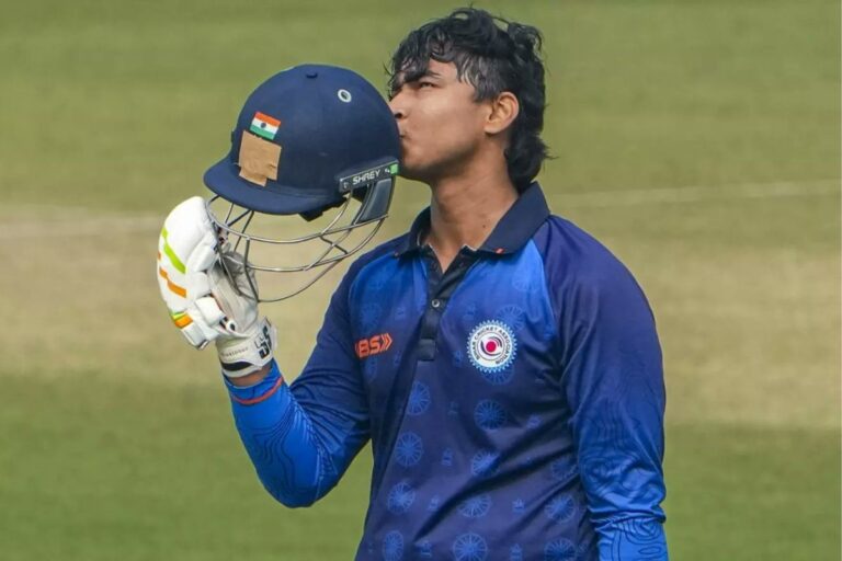 वैभव सूर्यवंशी ने गेंदबाजों का किया बुरा हाल, कुछ मिनट और टिकते तो ये वर्ल्ड रिकॉर्ड तोड़ बन जाते दुनिया के नंबर-1 बल्लेबाज