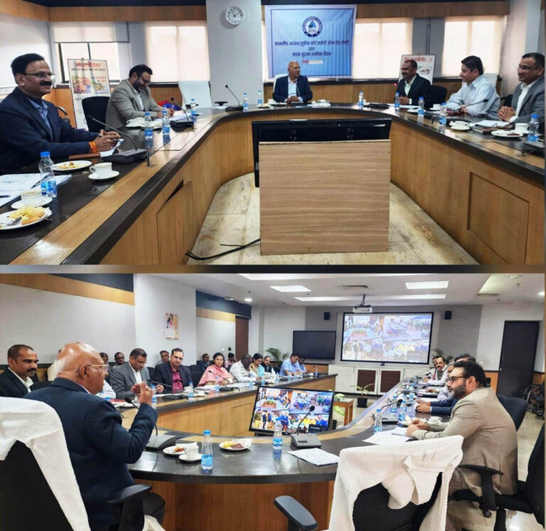 सड़क सुरक्षा माह के अंतर्गत सड़क सुरक्षा और दुर्घटनाओं की रोकथाम के लिए किए जा रहे जन-जागरूकता कार्यक्रम