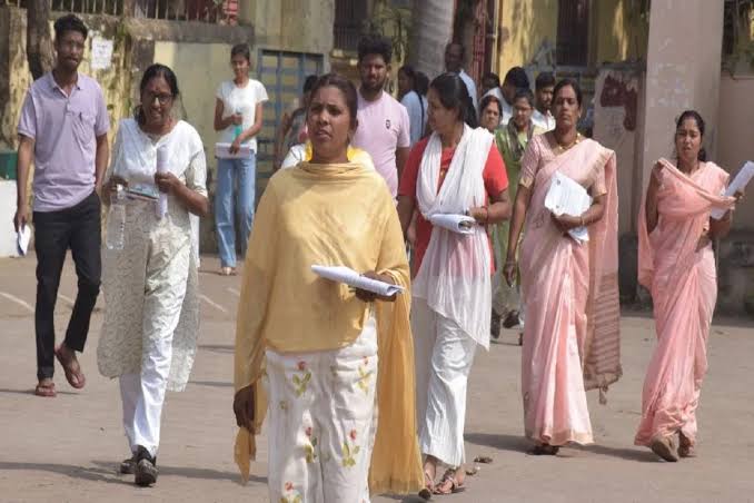 इंटरनेट और वेबसाइट के बीच का संबंध, सीमेंट बनाने की प्रक्रिया? रोचक सवालों ने उलझाया