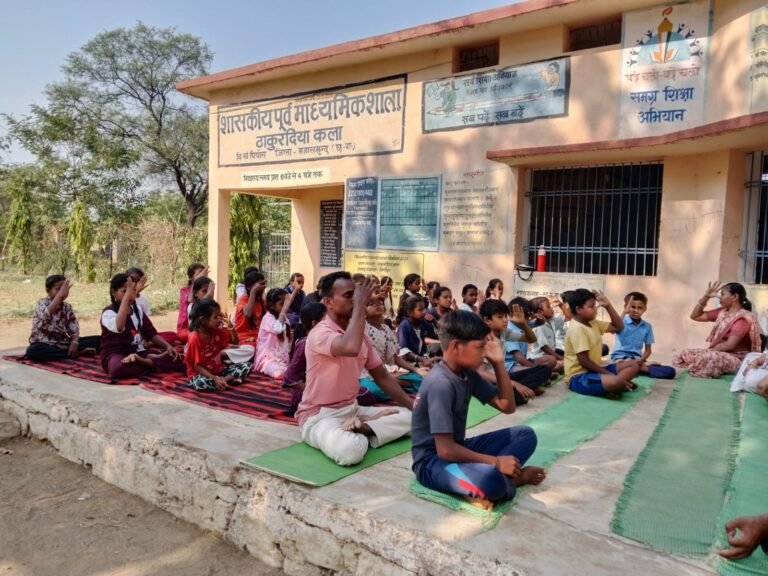 ठाकुरदिया कला मे अंतराष्ट्रीय योग दिवस सफलता पूर्वक सम्पन्न
