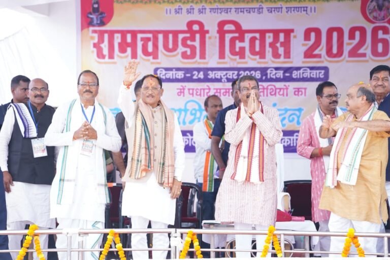 मुख्यमंत्री  विष्णु देव साय ने रामचंडी मंदिर में की पूजा-अर्चना, प्रदेश की सुख-समृद्धि की कामना की